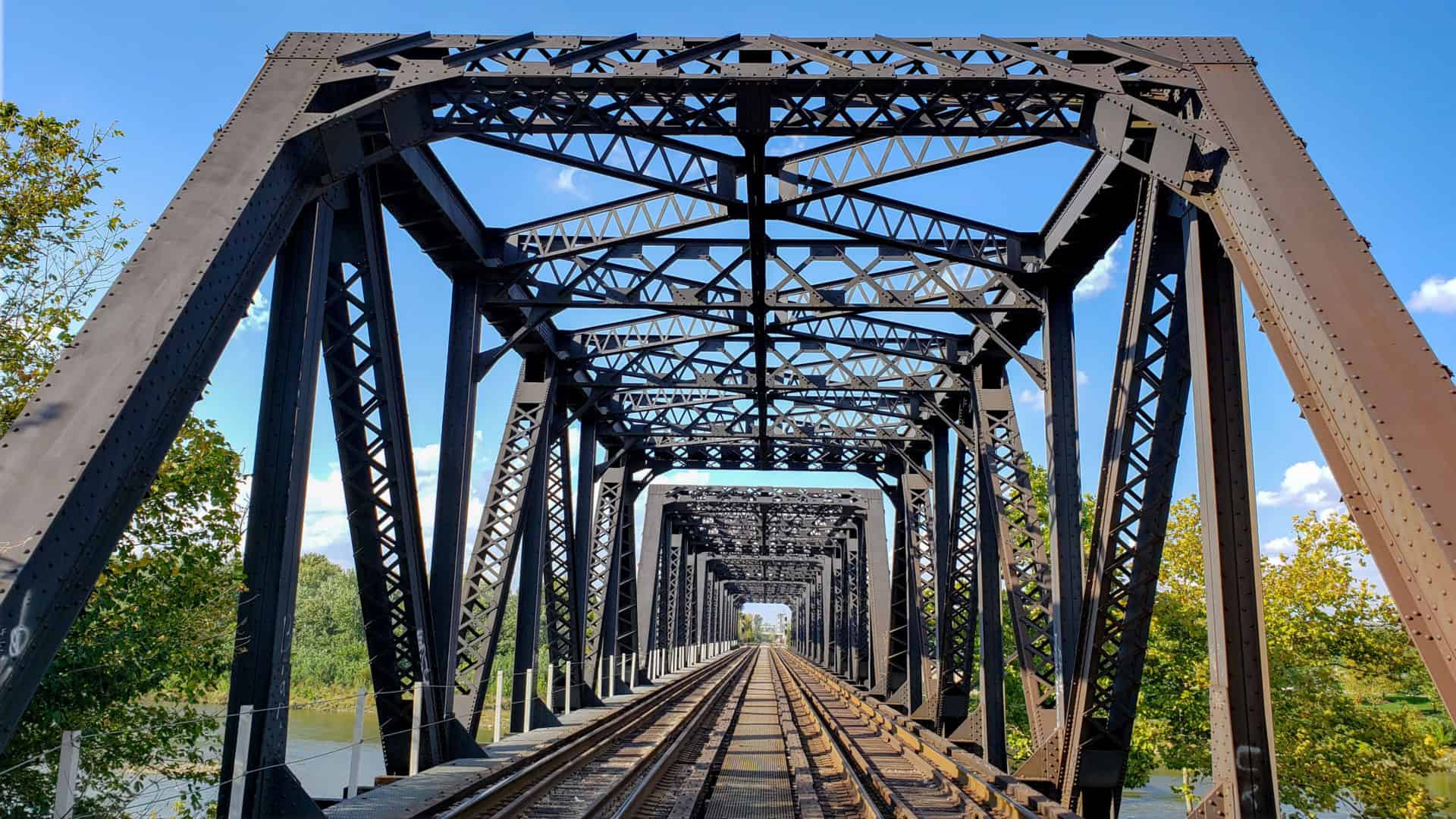 Columbus from NW Railroad Tracks Oct 8 2018 Thoughts of God